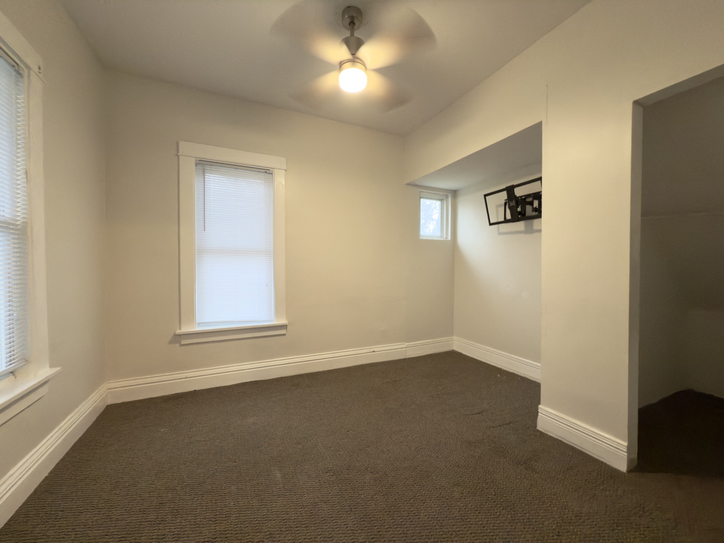 1200 Ada Street Joliet, IL 60432 - Photo 7 of 25