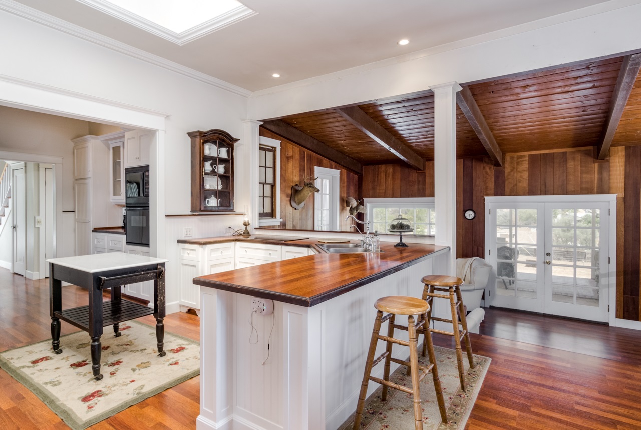 14095 Proctor Valley Road Jamul, CA 91935 - Photo 11 of 23 Kitchen with skylight