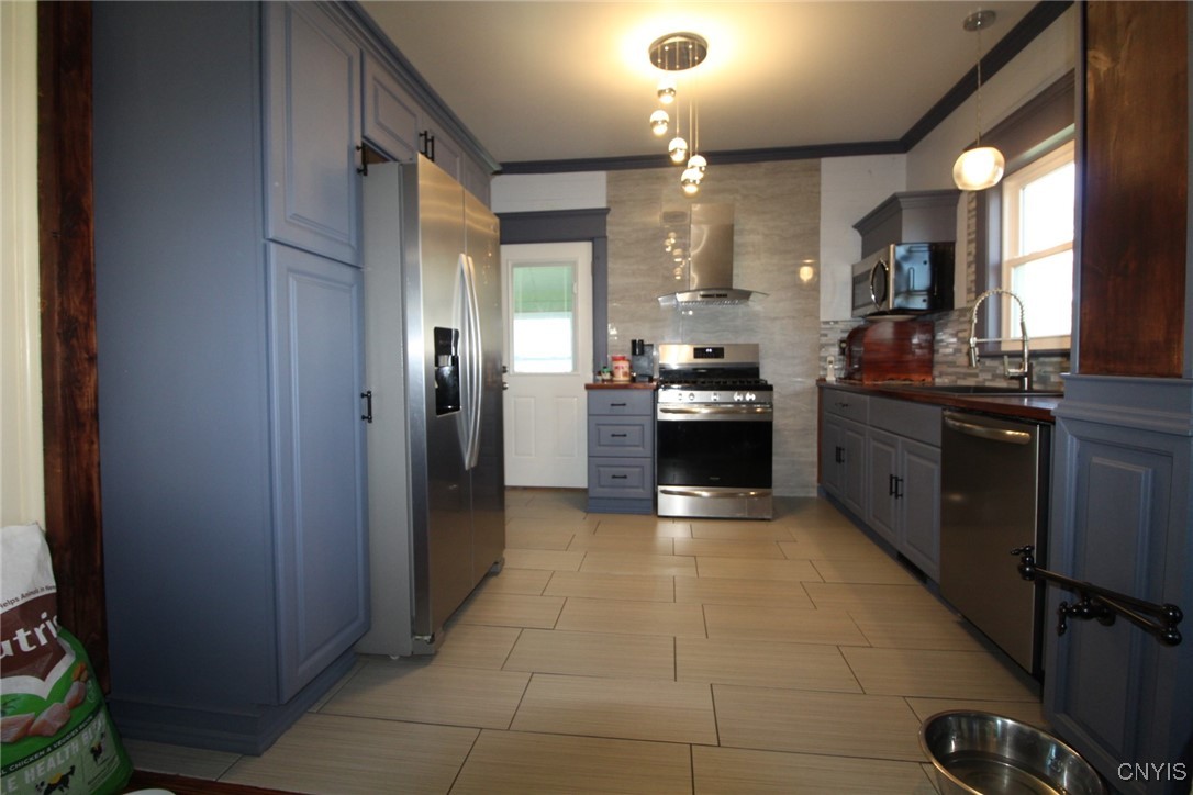 1911 Brewerton Road Salina, NY 13211 - Photo 21 of 50