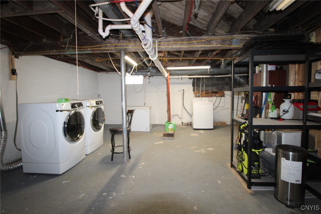 1911 Brewerton Road Salina, NY 13211 - Photo 47 of 50