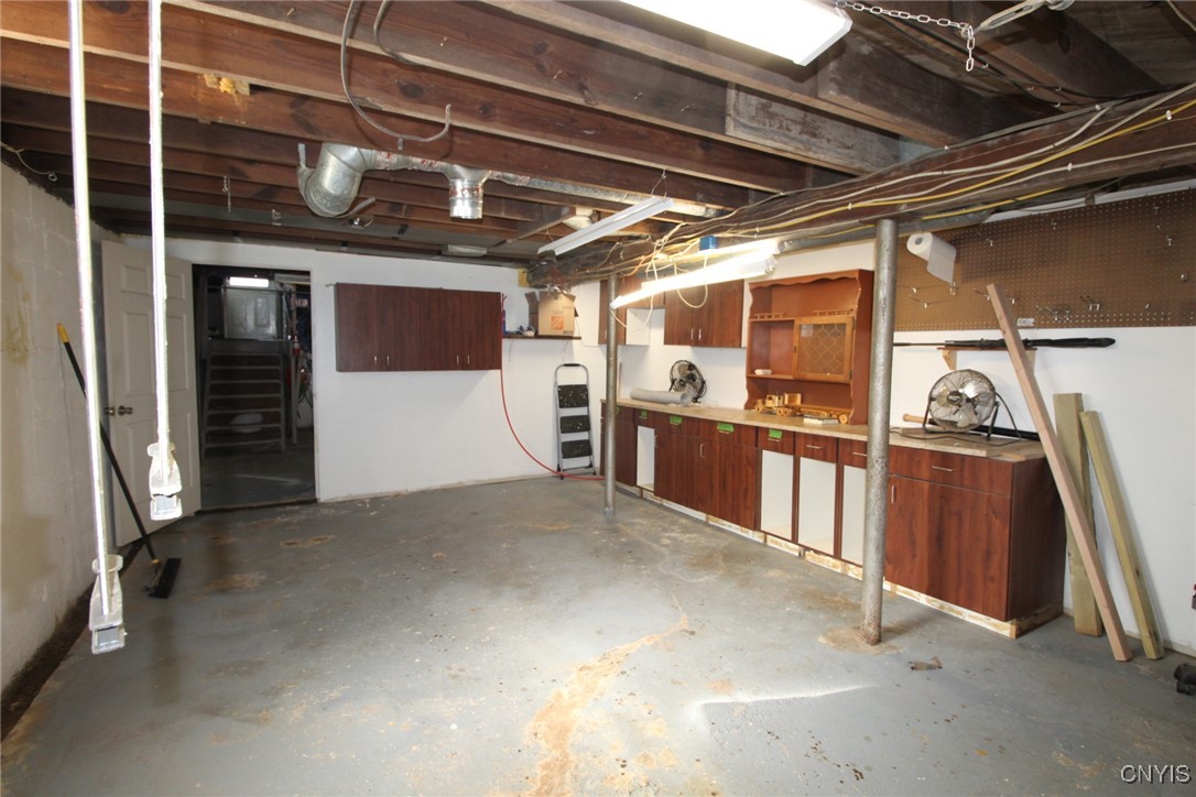 1911 Brewerton Road Salina, NY 13211 - Photo 48 of 50