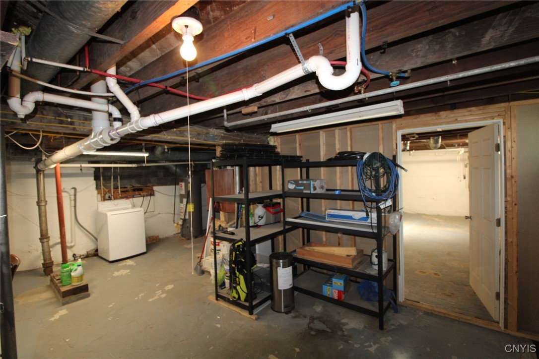 1911 Brewerton Road Salina, NY 13211 - Photo 49 of 50