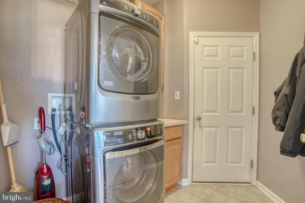 $709,000 | 30200 Whitehall Drive, Milton, DE 19968