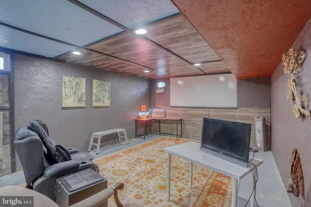 $719,000 | 30200 Whitehall Drive, Milton, DE 19968