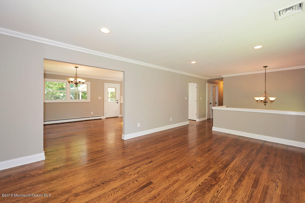 34 Farm Road Middletown, NJ 07748 - Photo 9 of 24 34 Fram Looking into dining from Living