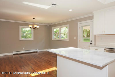 34 Farm Road Middletown, NJ 07748 - Photo 10 of 24 34 Farm Dining