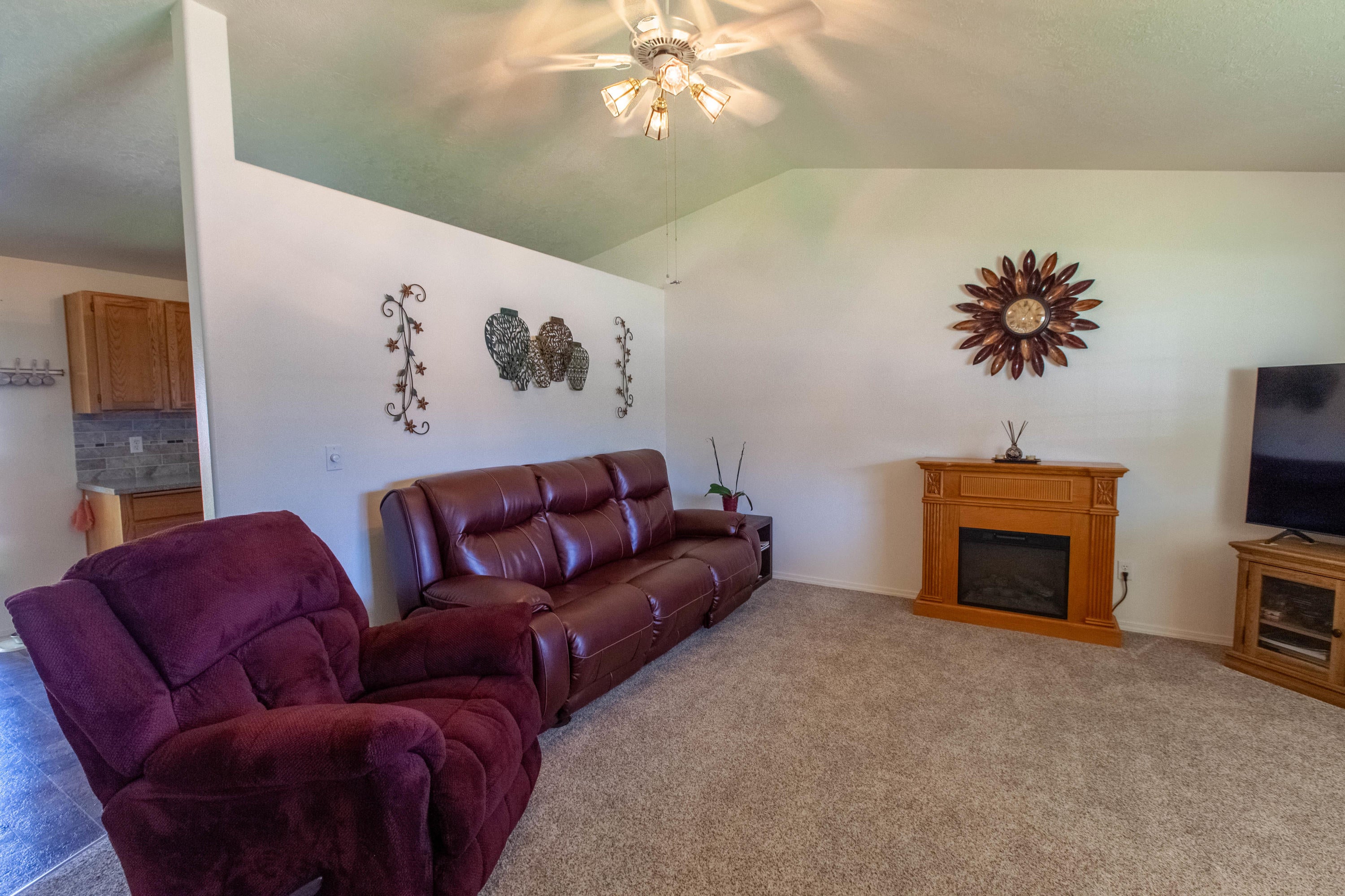 632 Southwest Elk Ridge Court Madras, OR 97741 - Photo 2 of 33 02