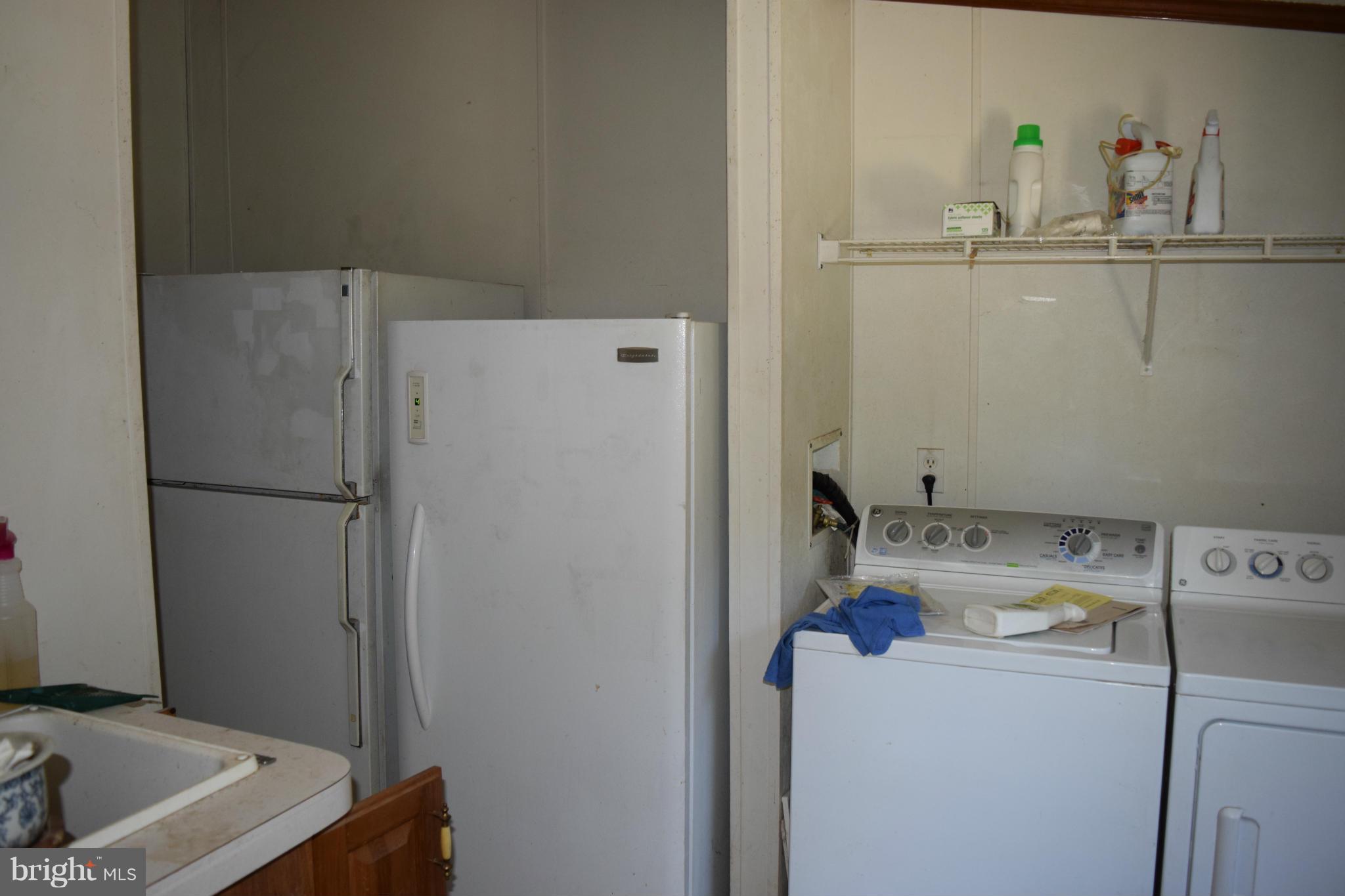 220 Will Smith Road Henderson, MD 21640 - Photo 19 of 28 mud room off of kitchen w/door to deck