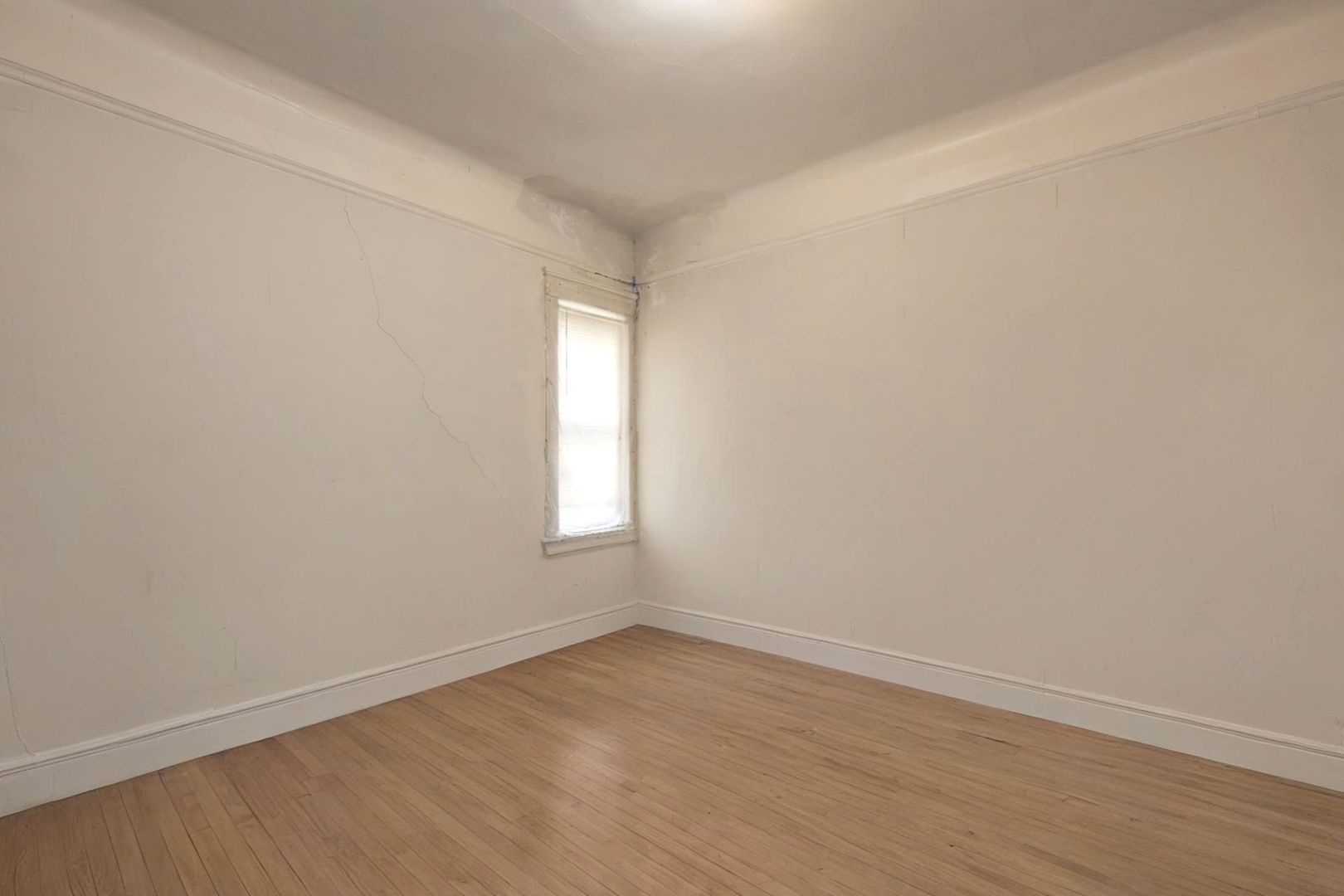 352 South Hamlin Boulevard Chicago, IL 60624 - Photo 8 of 9