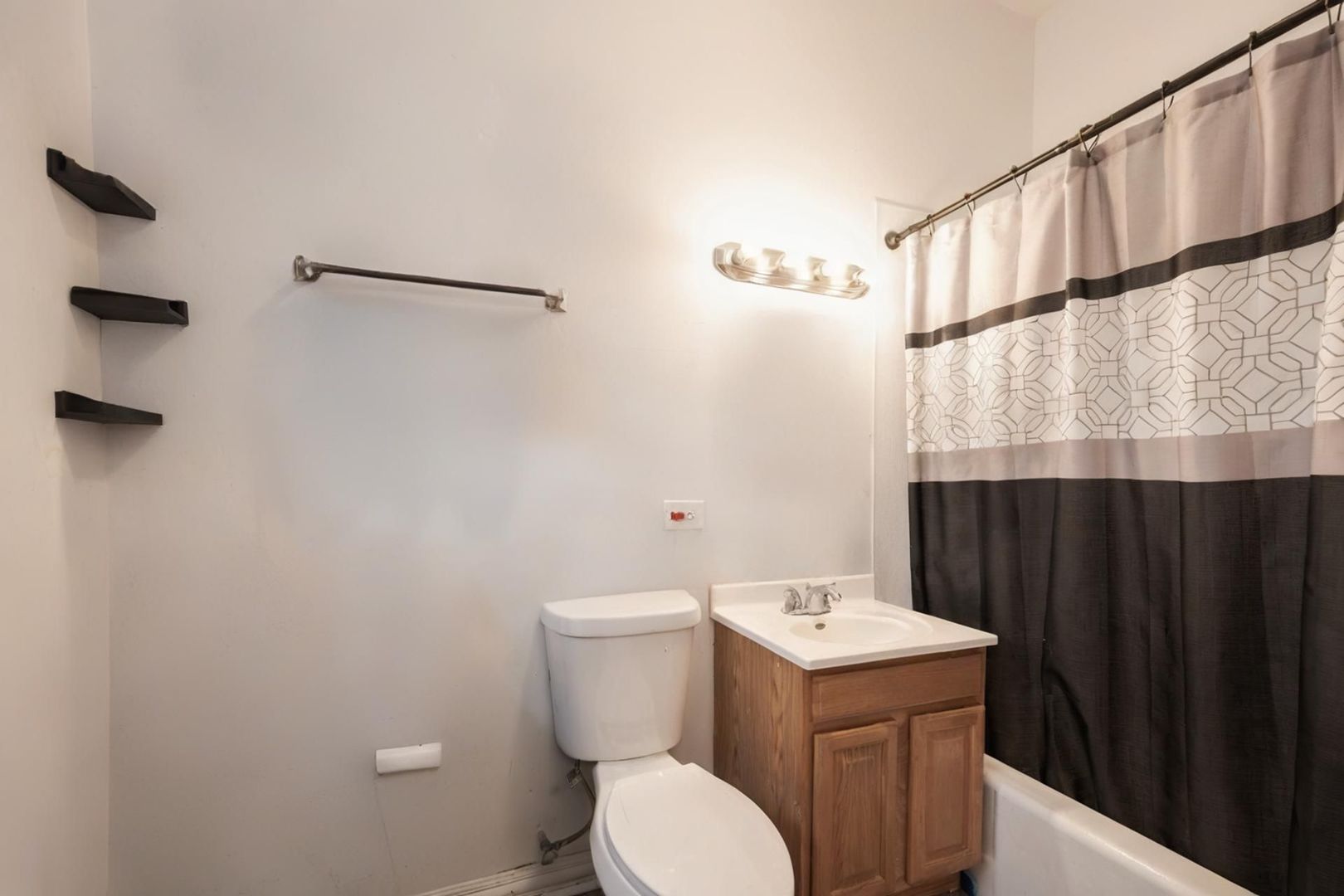 352 South Hamlin Boulevard Chicago, IL 60624 - Photo 9 of 9