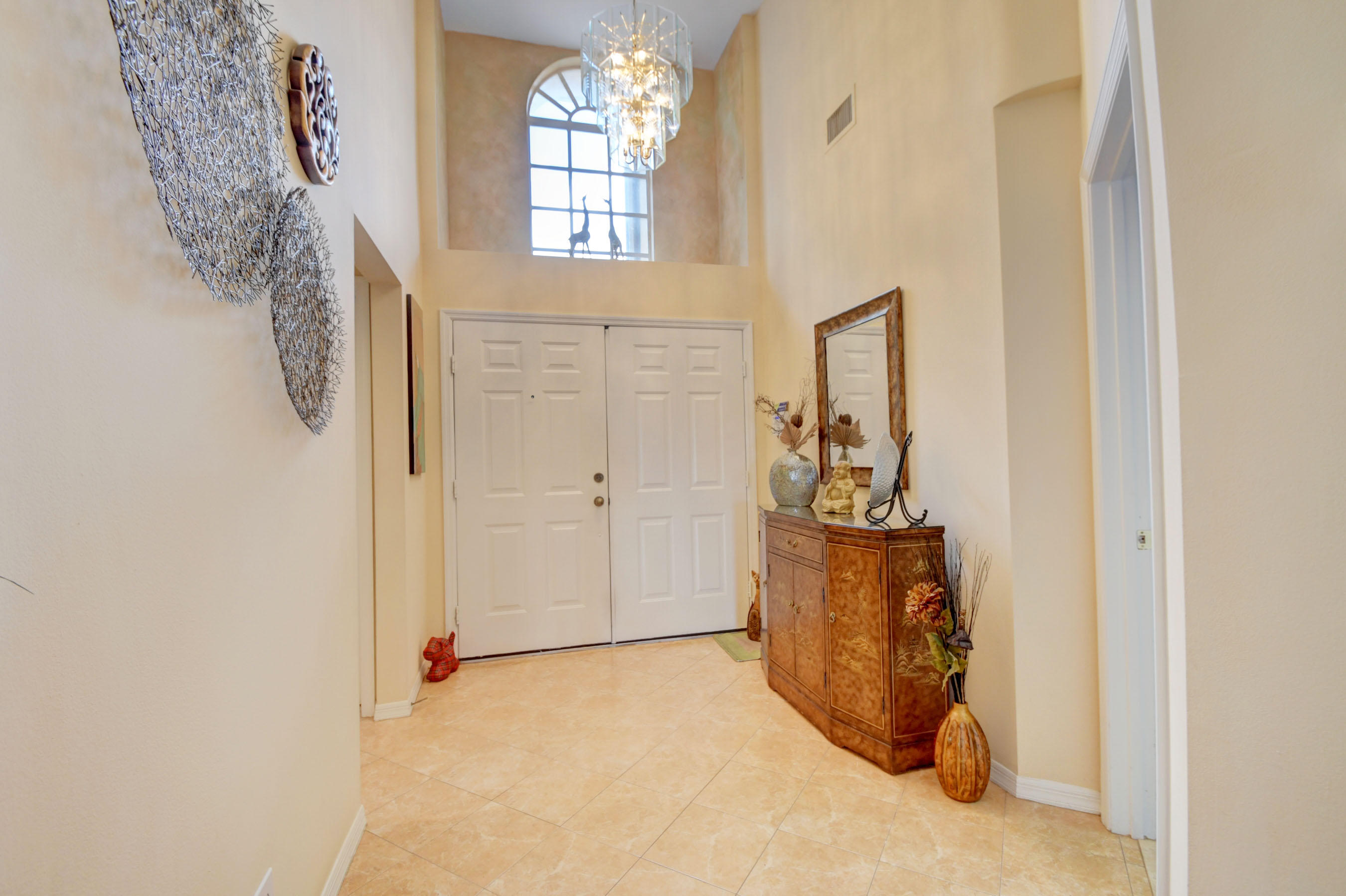 Entry /Foyer
