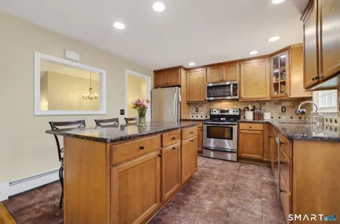 $639,900 | 148 Highwoods Drive, Guilford, CT 06437