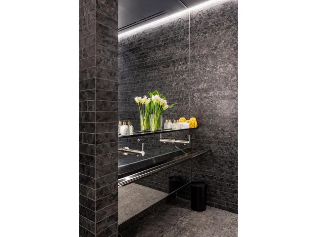 $20,500,000 | 53 West 53rd Street, Unit 72B | Midtown Central