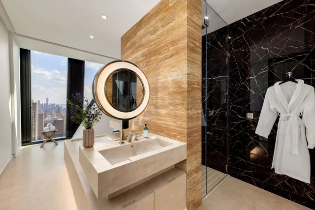 $20,500,000 | 53 West 53rd Street, Unit 72B | Midtown Central