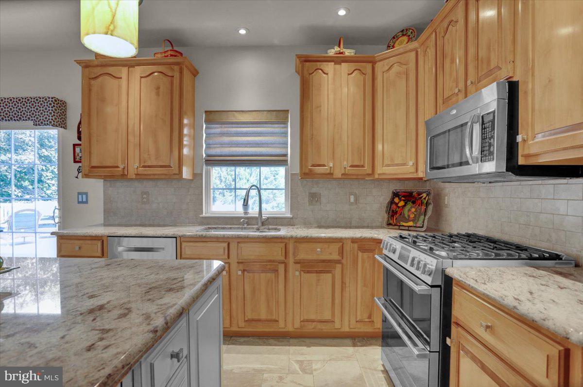 2513 Simon Drive Sinking Spring, PA 19608 - Photo 16 of 69 Gallery Image 16