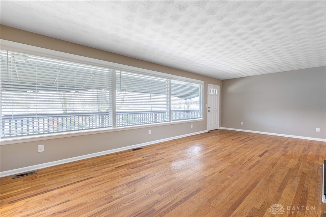 4154 Lotz Road Kettering, OH 45429 - Photo 3 of 38 Gallery Image 3