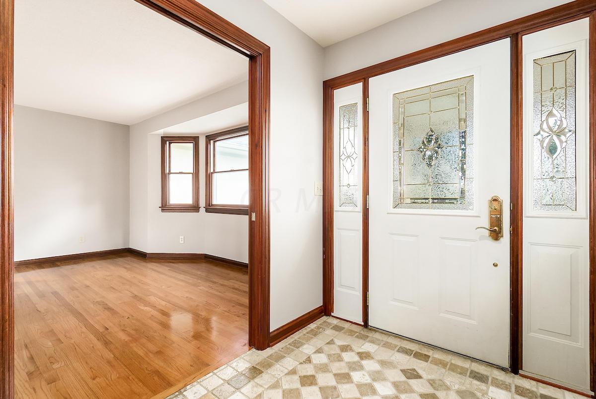 1876 Ridgeview Road Columbus, OH 43221 - Photo 2 of 24