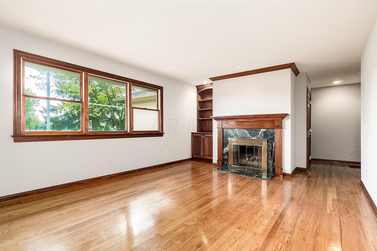 1876 Ridgeview Road Columbus, OH 43221 - Photo 3 of 24