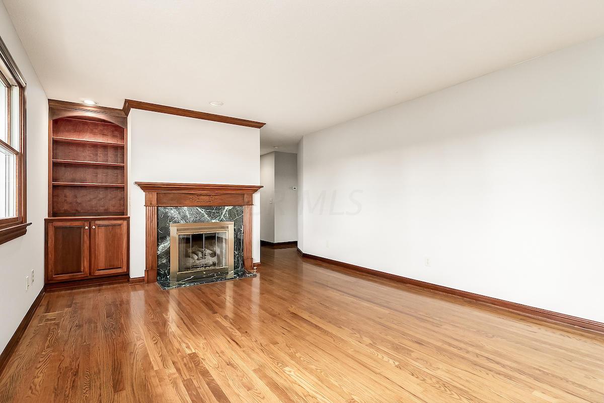 1876 Ridgeview Road Columbus, OH 43221 - Photo 4 of 24