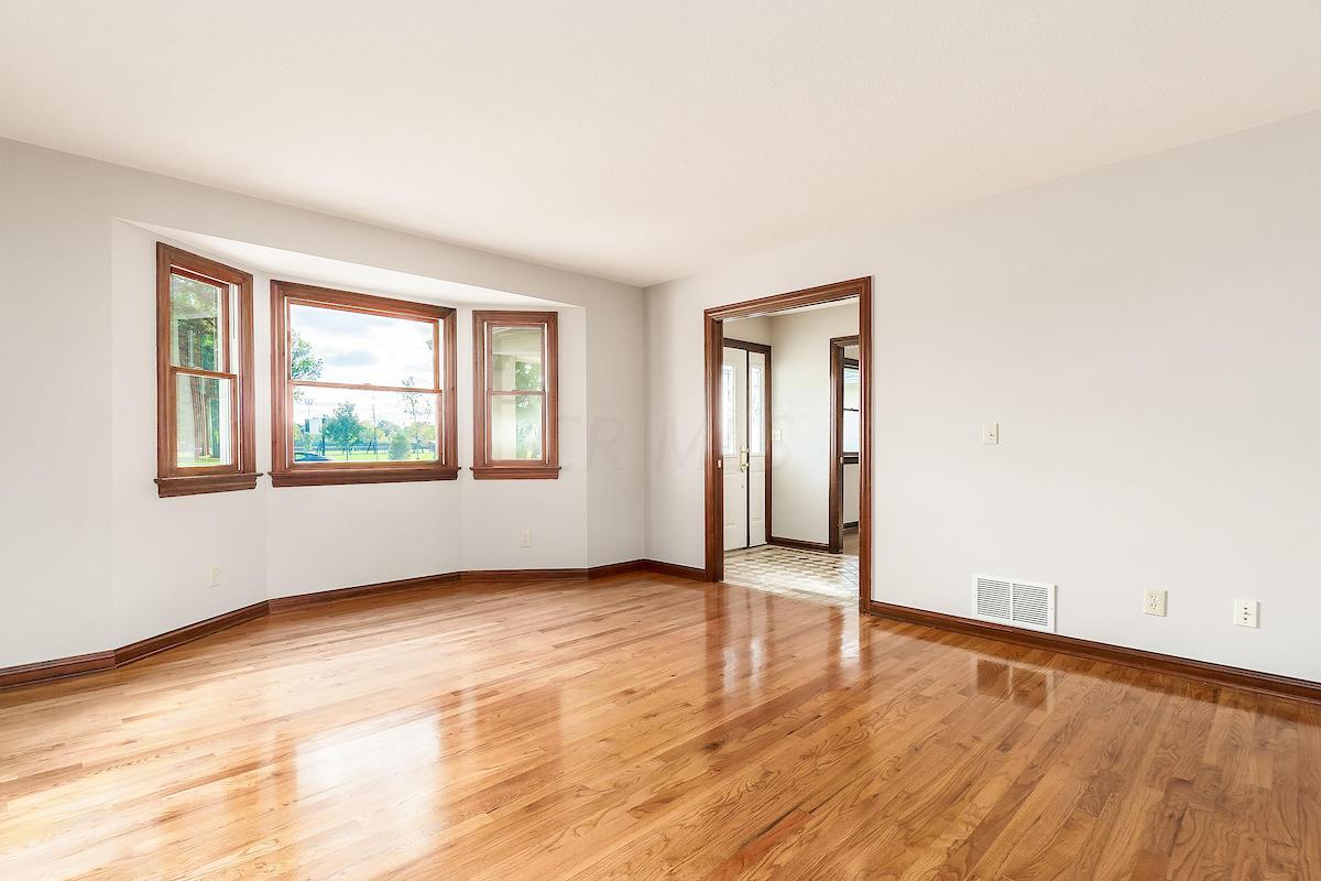 1876 Ridgeview Road Columbus, OH 43221 - Photo 6 of 24