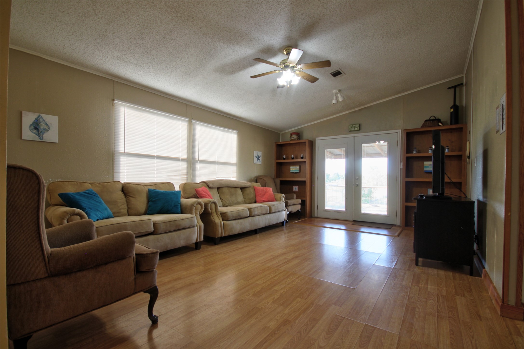 1504 Ranch Road 261 Buchanan Dam, TX 78609 - Photo 24 of 37 a living room with furniture and a large window