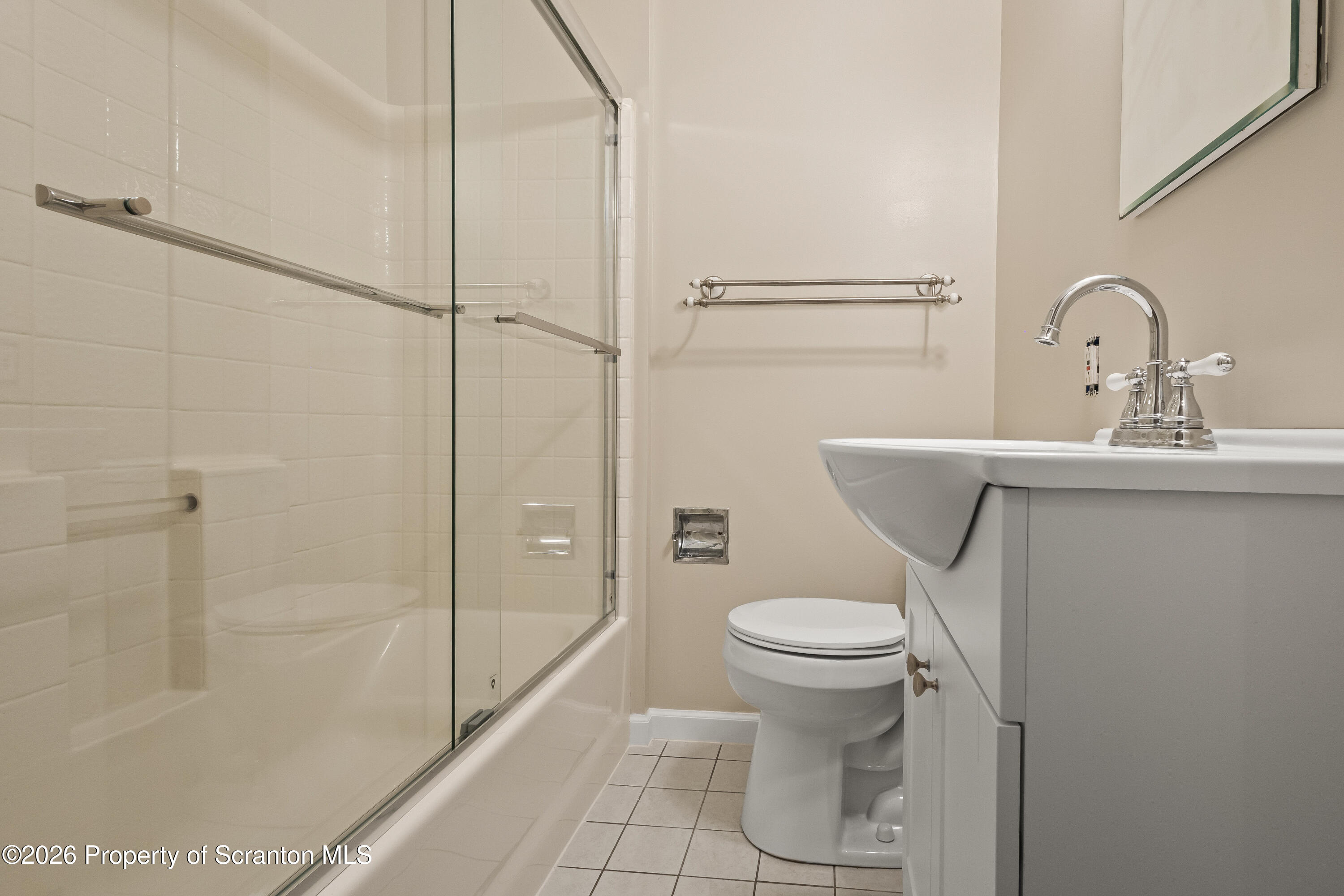 1225 Becks Crossing Road Moscow, PA 18444 - Photo 17 of 42 Full Bathroom