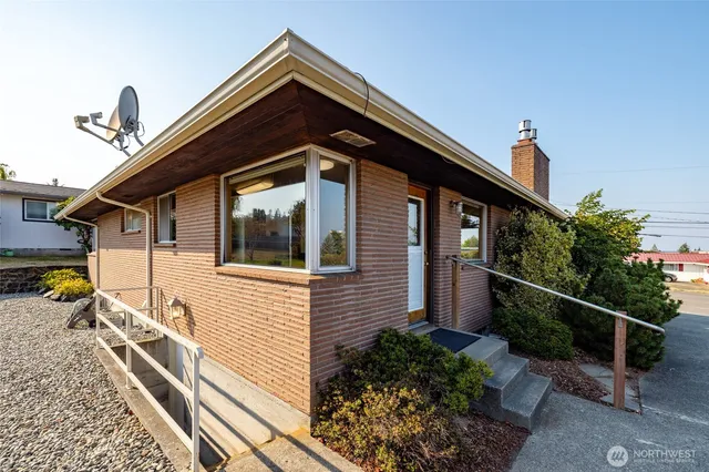 $724,500 | 1307 26th Street, Anacortes, WA 98221