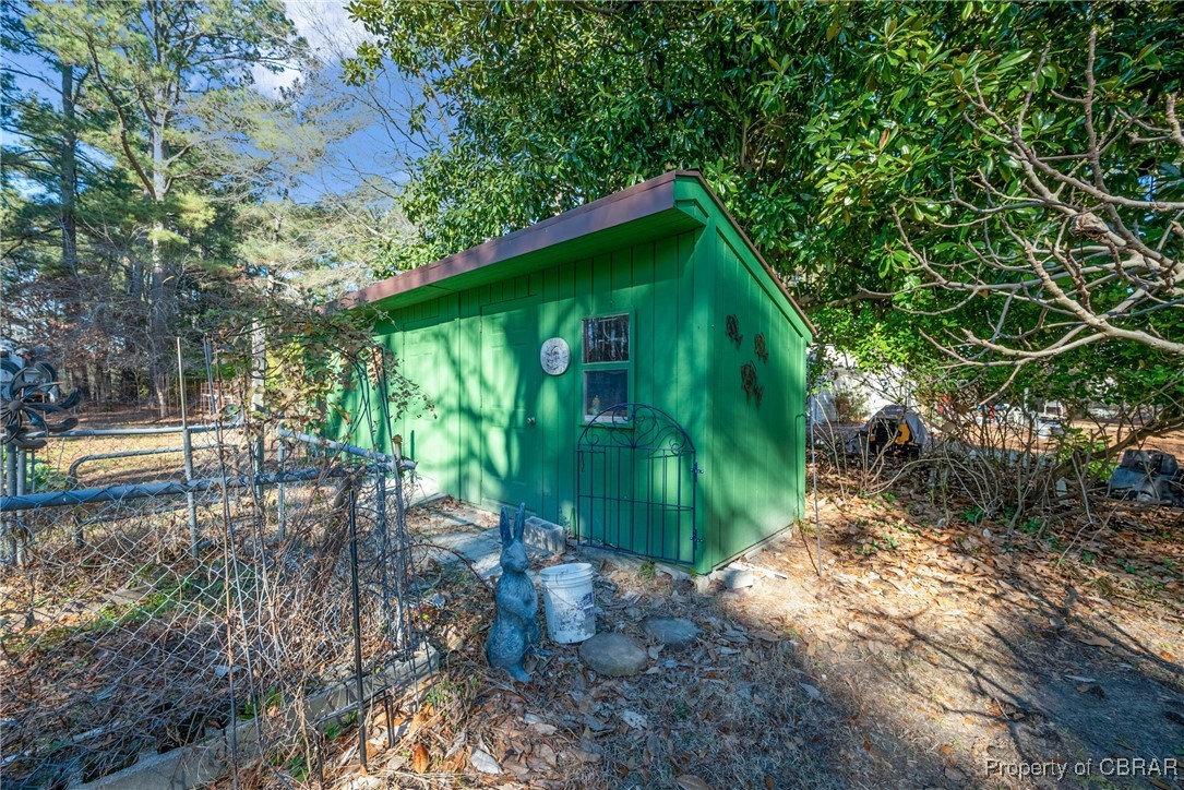 118 Paradise Point Road Yorktown, VA 23692 - Photo 39 of 50 View of outbuilding