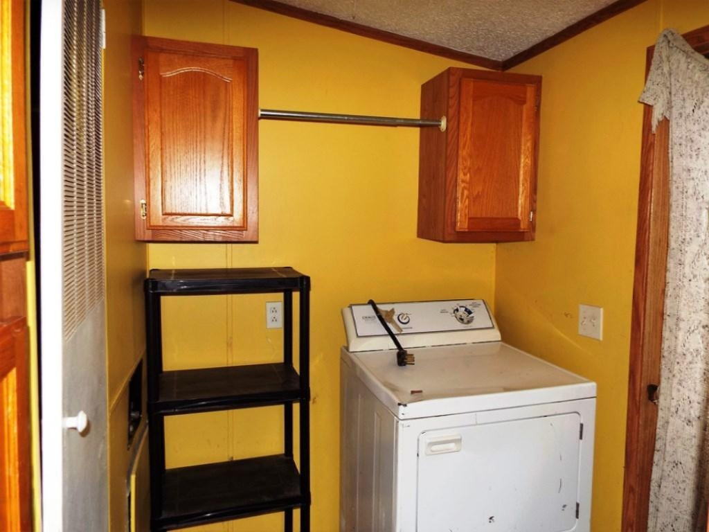 9441 Bailey Road Howard City, MI 49329 - Photo 11 of 13 Laundryroom
