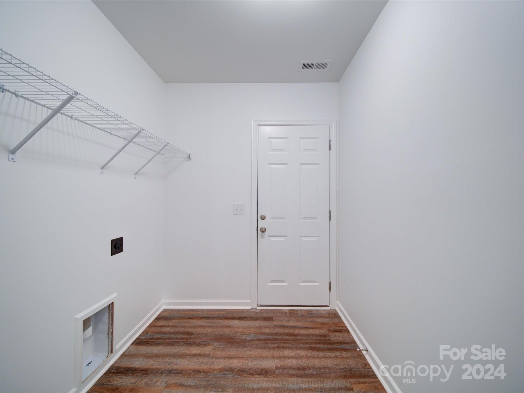 147 Lambeth Road Thomasville, NC 27360 - Photo 26 of 33 a view of a room with wooden floor
