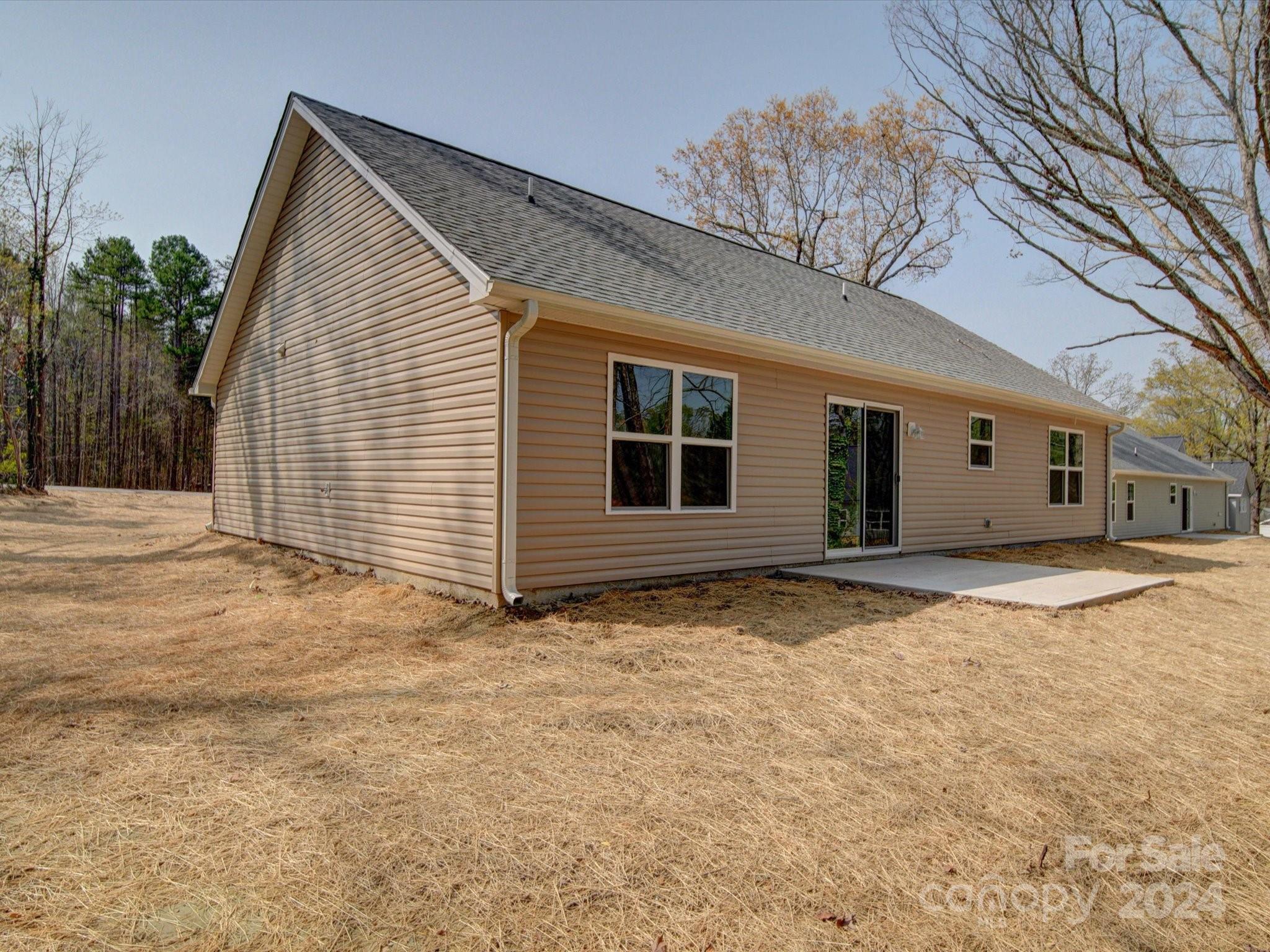 147 Lambeth Road Thomasville, NC 27360 - Photo 31 of 33 a backyard of a house
