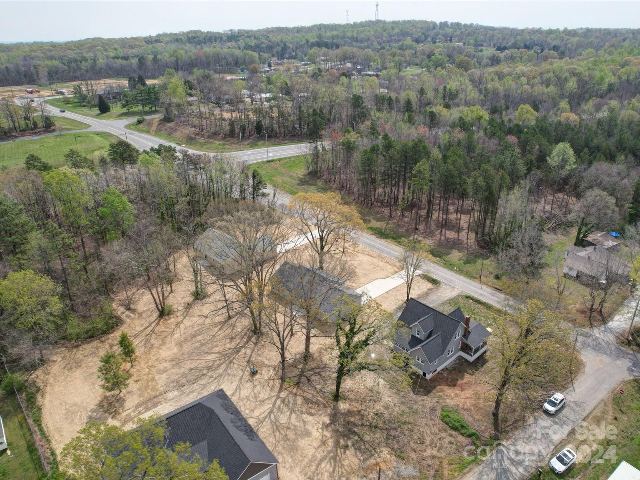 147 Lambeth Road Thomasville, NC 27360 - Photo 32 of 33 a view of a lake with a mountain view