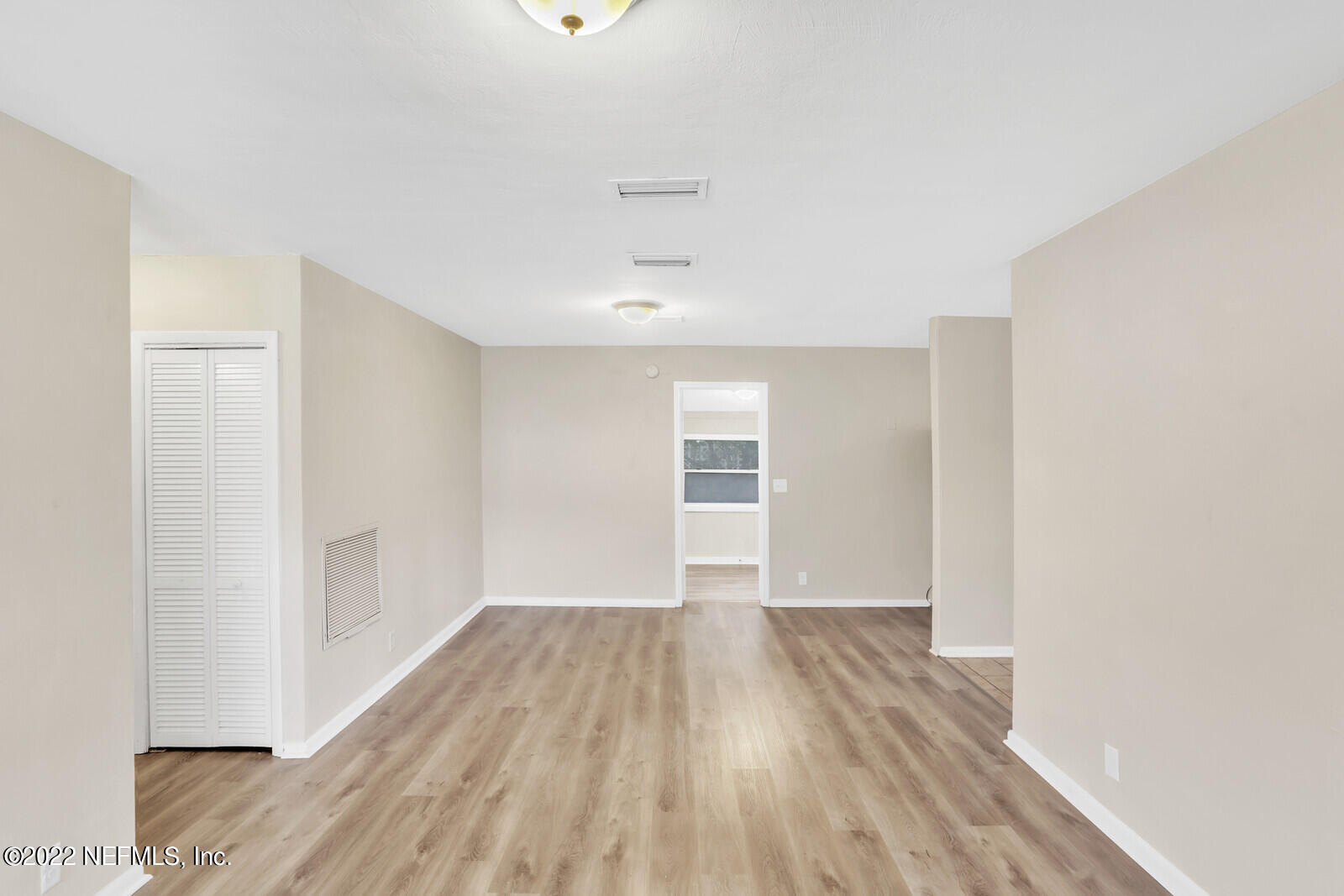 1124 Ellis Road South Jacksonville, FL 32205 - Photo 10 of 30 Living / Dining Area Alt View