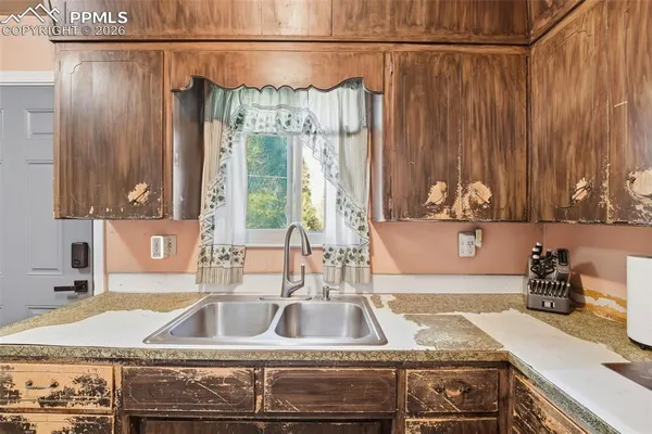 $260,000 | 1337 Maxwell Street, Colorado Springs, CO 80906