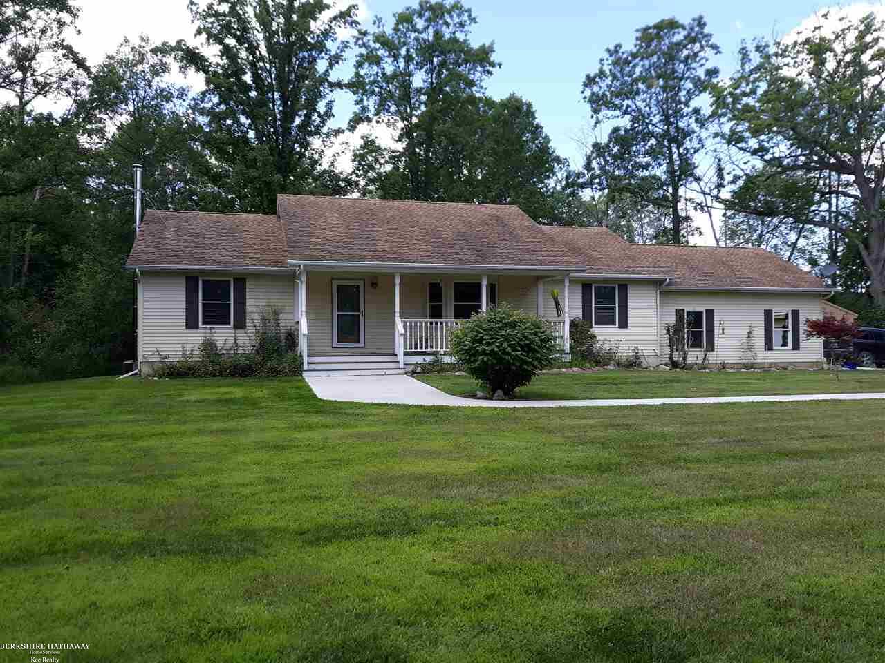 6047 Connell Road Yale, MI 48097 - Photo 1 of 20 31390662.JPG