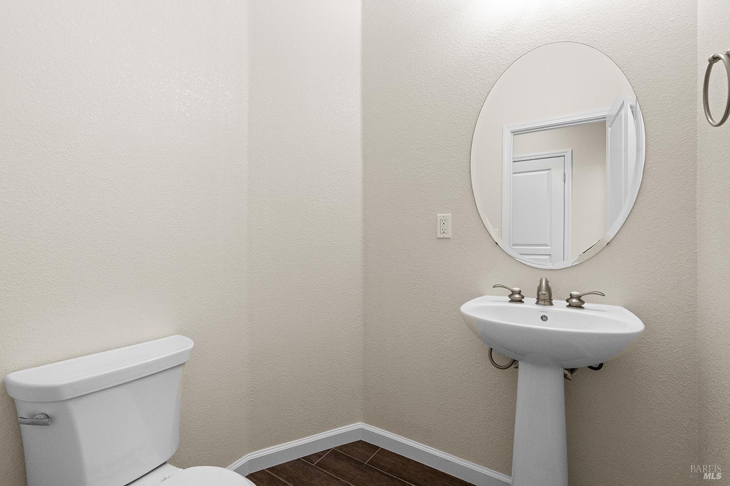 1997 Citrine Way Santa Rosa, CA 95404 - Photo 25 of 38 Gallery Image 25