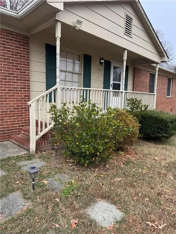 $220,000 | 717 Belmont Drive, High Point, NC 27263
