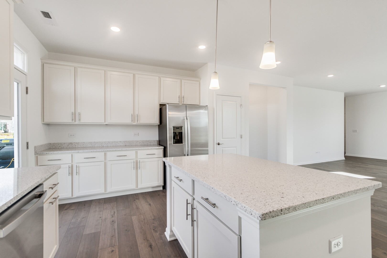 1886 Fulton Street Woodridge, IL 60517 - Photo 13 of 31