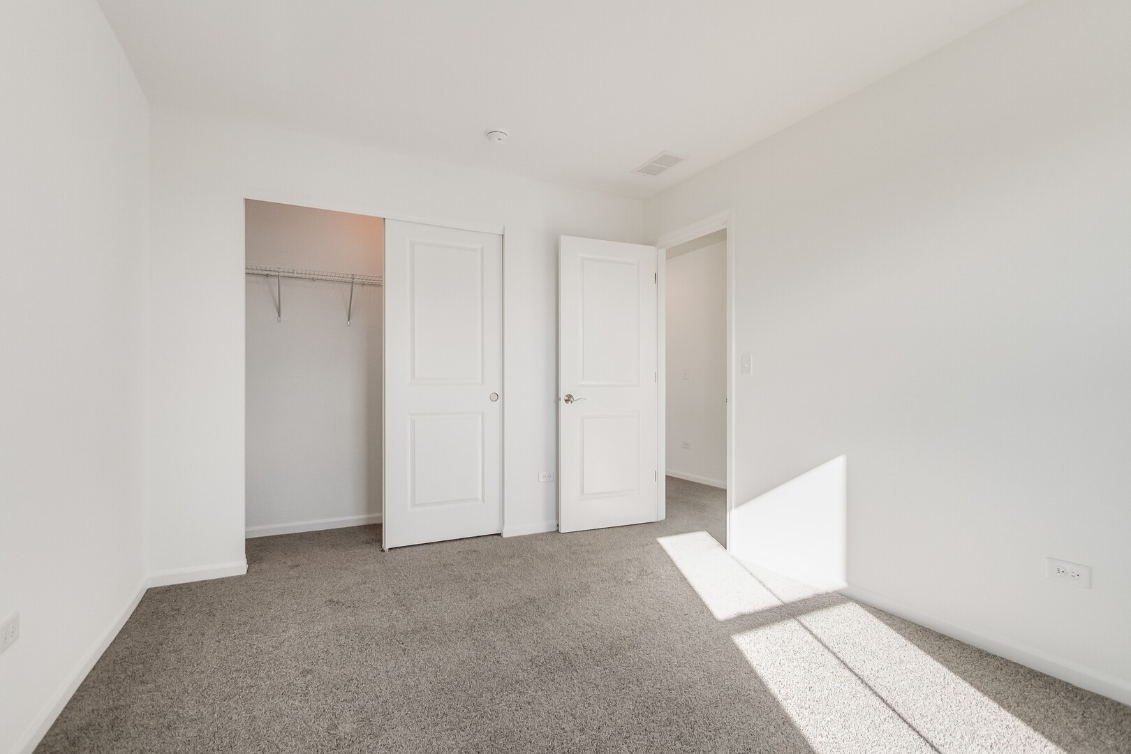 1886 Fulton Street Woodridge, IL 60517 - Photo 28 of 31