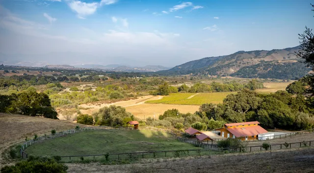 a house view with a outdoor space
