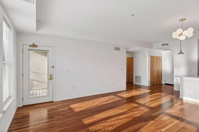 $309,900 | 580 North 2nd Street, Unit 300, Minneapolis, MN 55401