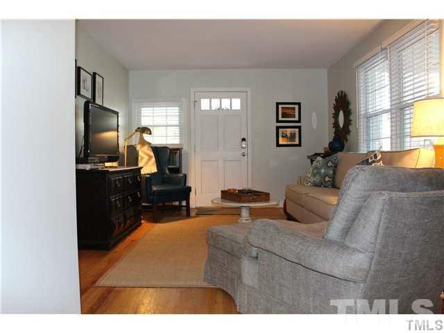 806 Mills Street Raleigh, NC 27608 - Photo 3 of 13