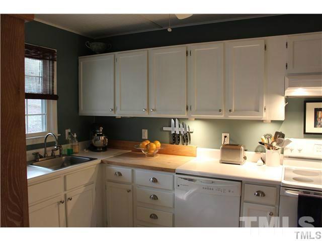 806 Mills Street Raleigh, NC 27608 - Photo 8 of 13