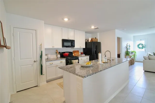 $1,925 | 11740 Marcellus Way, Rhome, TX 76078