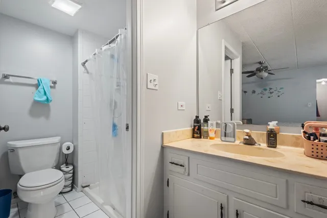 $210,000 | 10531 South Roberts Road, Unit 2D, Palos Hills, IL 60465