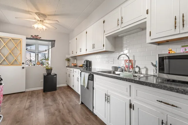 $210,000 | 10531 South Roberts Road, Unit 2D, Palos Hills, IL 60465