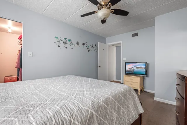 $210,000 | 10531 South Roberts Road, Unit 2D, Palos Hills, IL 60465