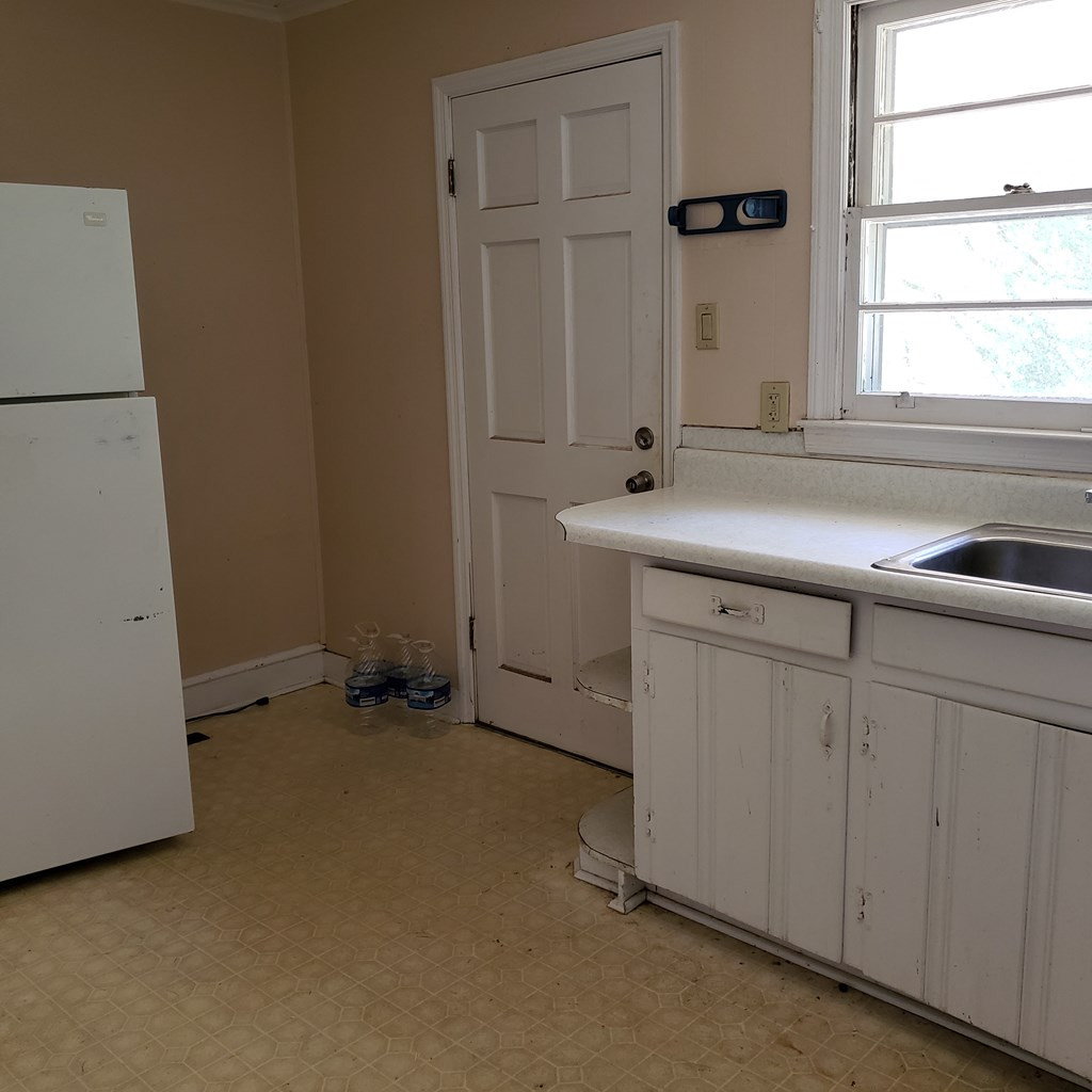 3331 Vaucluse Road Aiken, SC 29801 - Photo 4 of 16