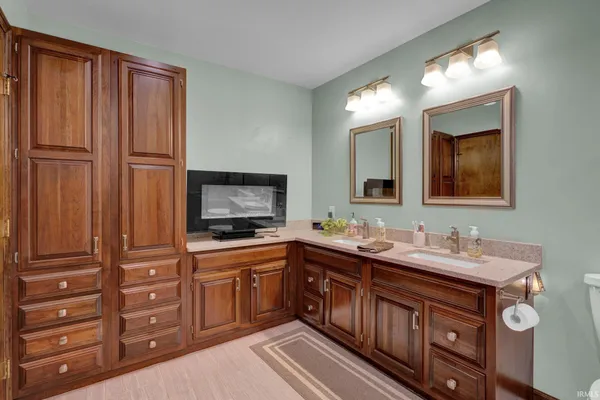 $525,000 | 505 Shandell Drive, Bedford, IN 47421
