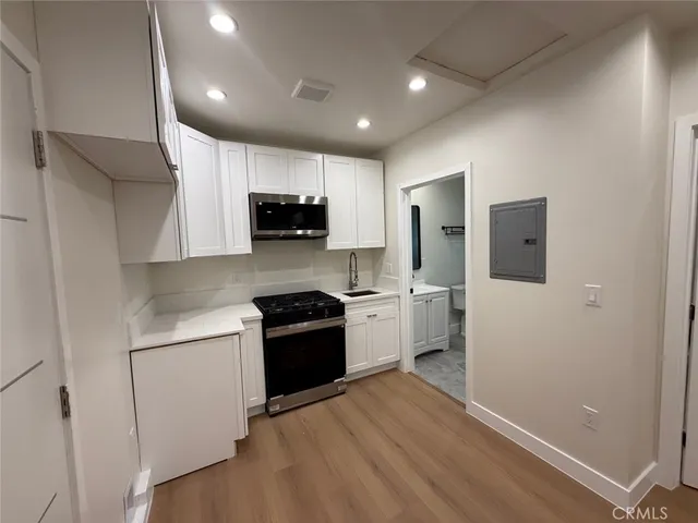 $1,100,000 | 8100 Bellaire Avenue, North Hollywood, CA 91605